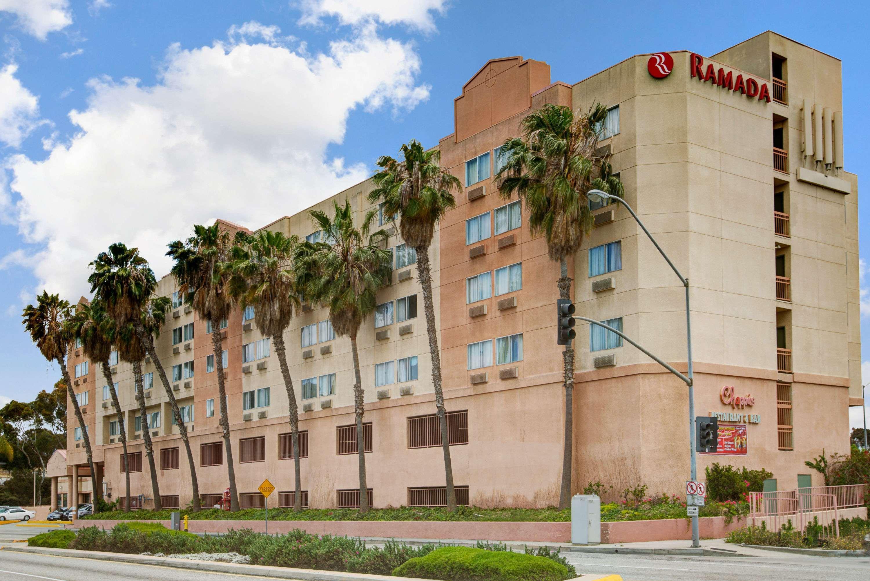 Hotel Ramada By Wyndham Hawthorne/Lax Extérieur photo